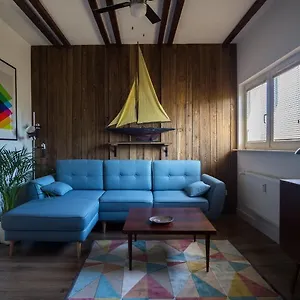  Apartament żółty żagiel